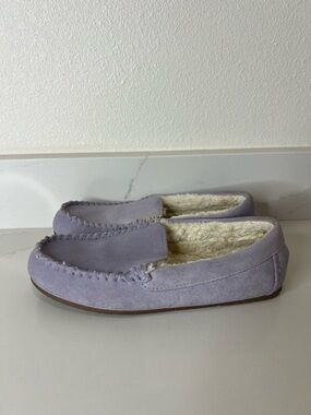 Lands End Lavender Suede Shearling Moccasin Slippers size 8